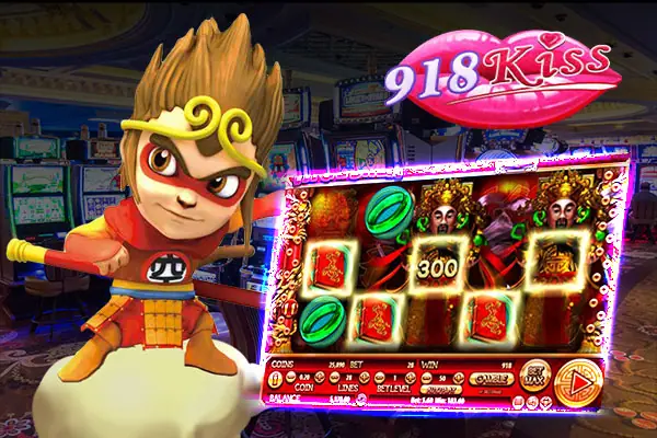 Tokoh Sun Wukong kecil di depan layar slot 918Kiss dengan simbol amplop merah dan angka 300